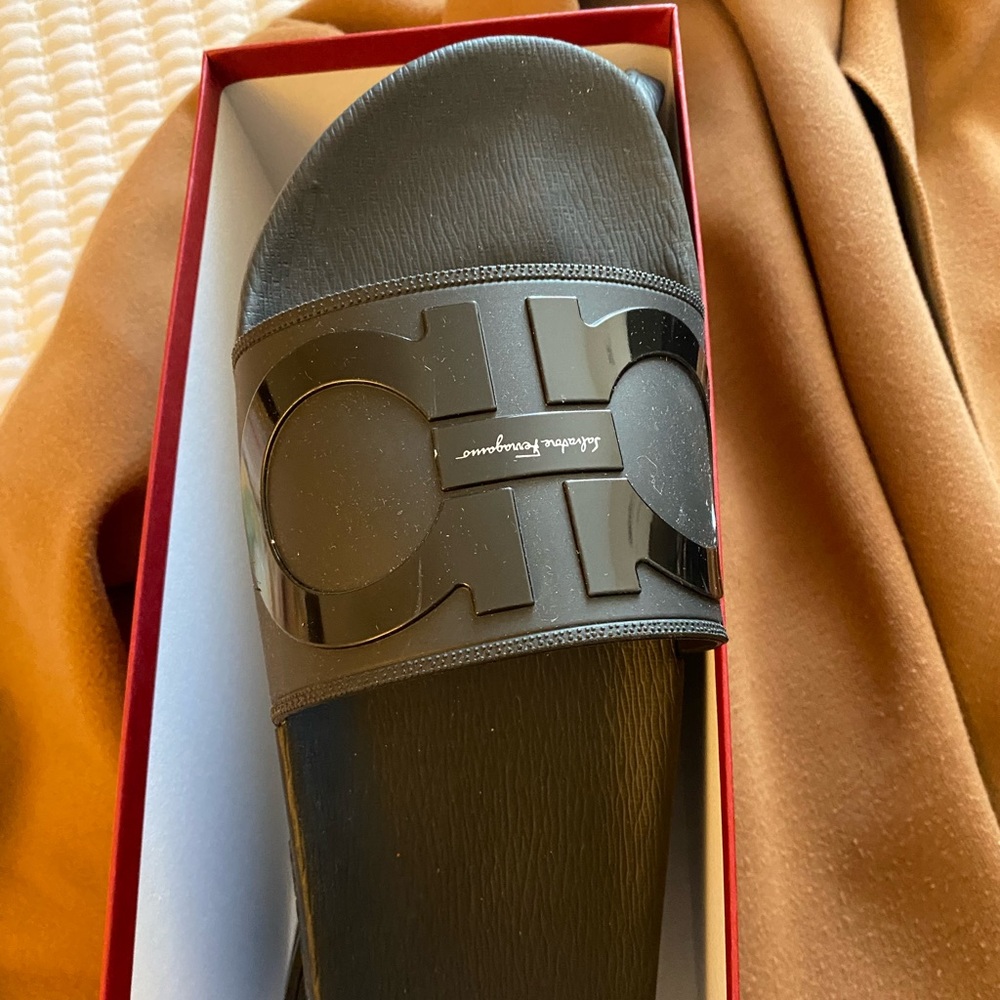 Black slides Salvatore ferragamo